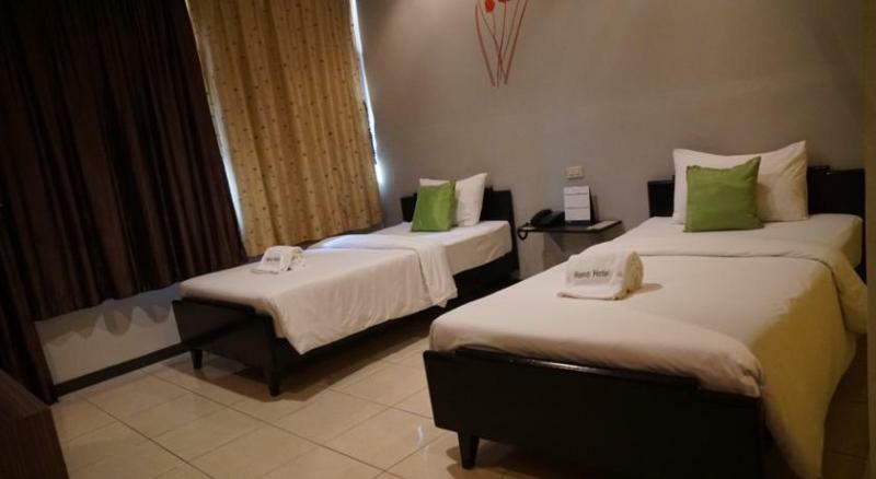 Reno Hotel Бангкок Екстер'єр фото