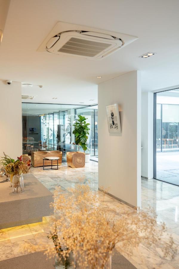 Reno Hotel Бангкок Екстер'єр фото